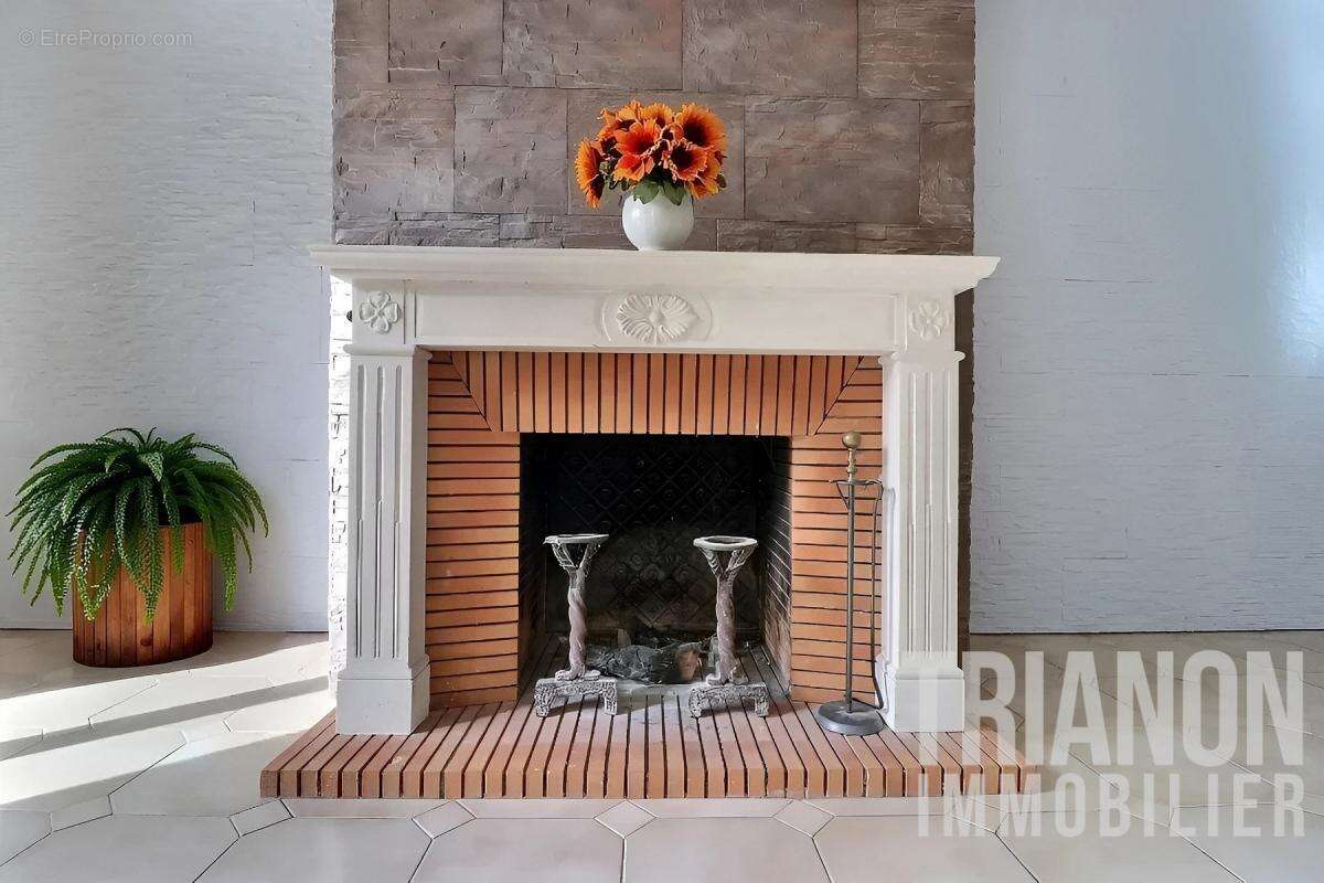 Maison à MORAINVILLIERS