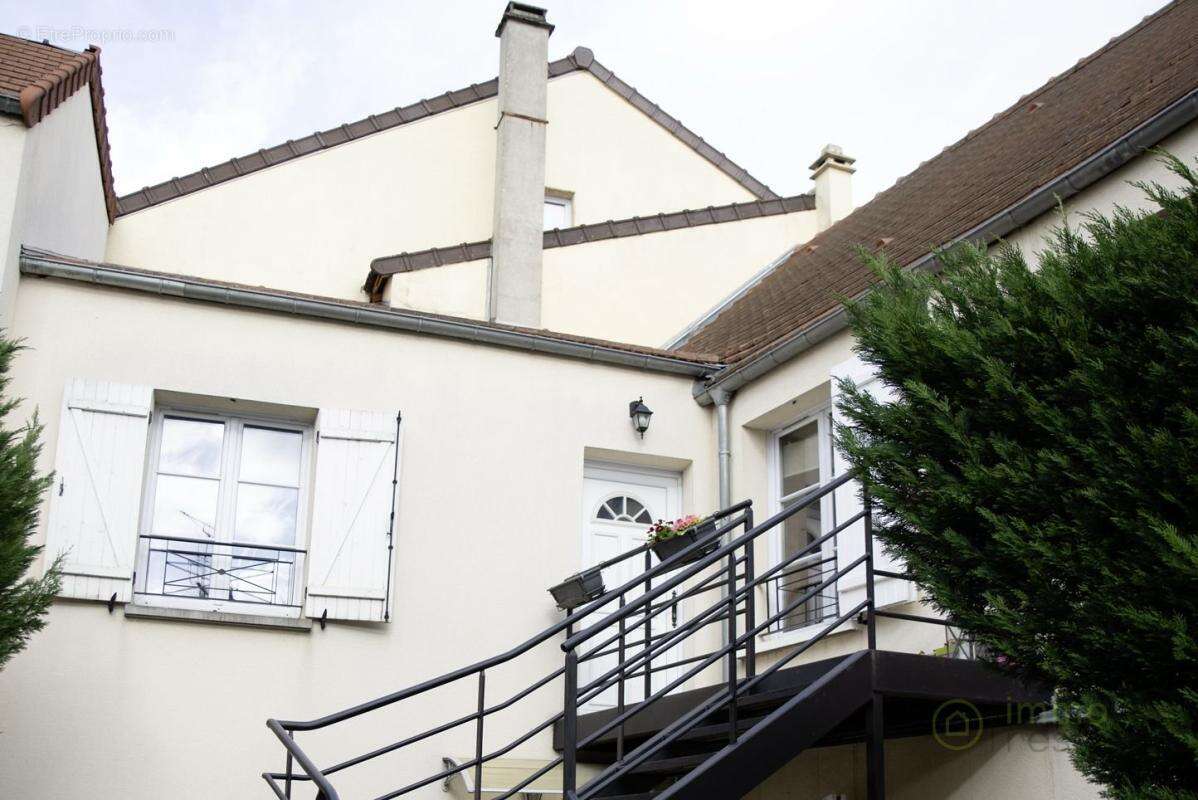 Appartement à LINAS