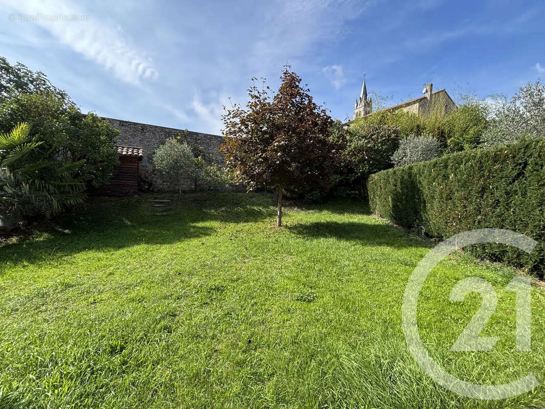 Maison à VILLEVOCANCE