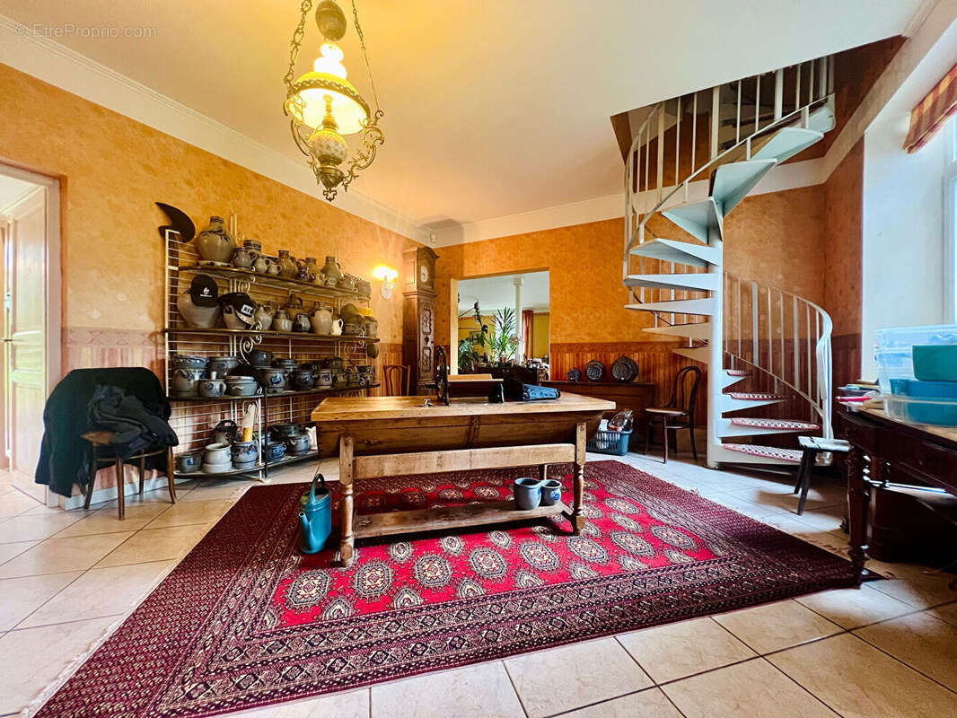 Appartement à GRANGES-SUR-VOLOGNE