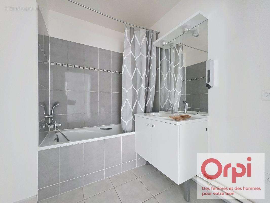 Appartement à LE PLESSIS-ROBINSON