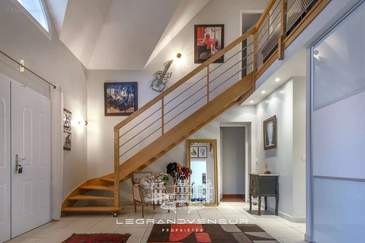 Maison à GREZ-SUR-LOING