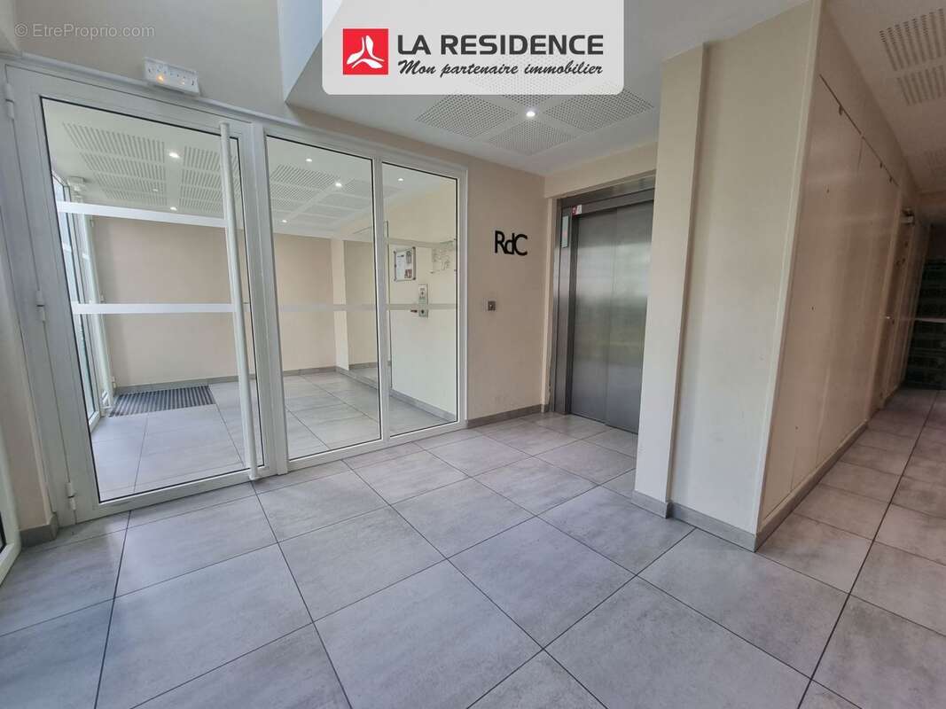 Appartement 67 m² à Stains  - photo 9