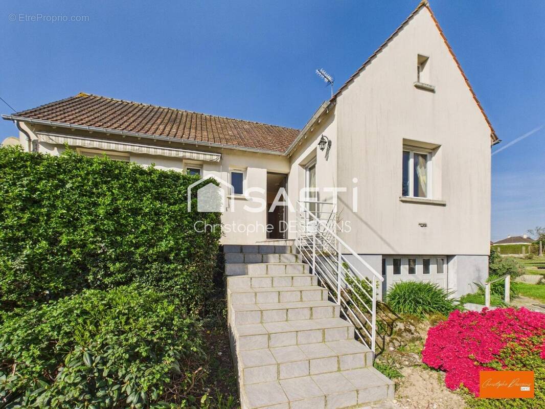 Photo 1 - Maison à ARON