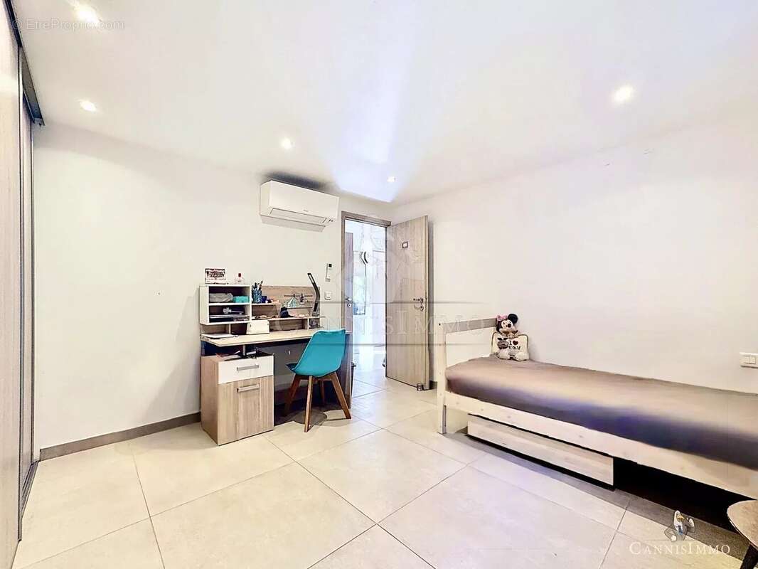 Appartement à AURIBEAU-SUR-SIAGNE