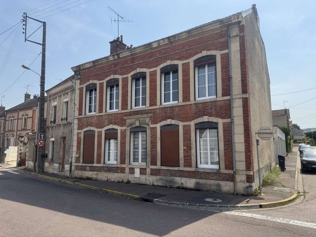 Maison à ROMILLY-SUR-SEINE