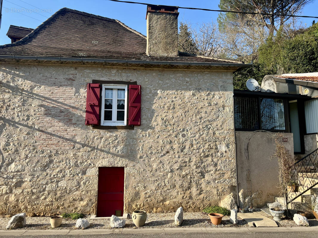 Maison à TOUR-DE-FAURE