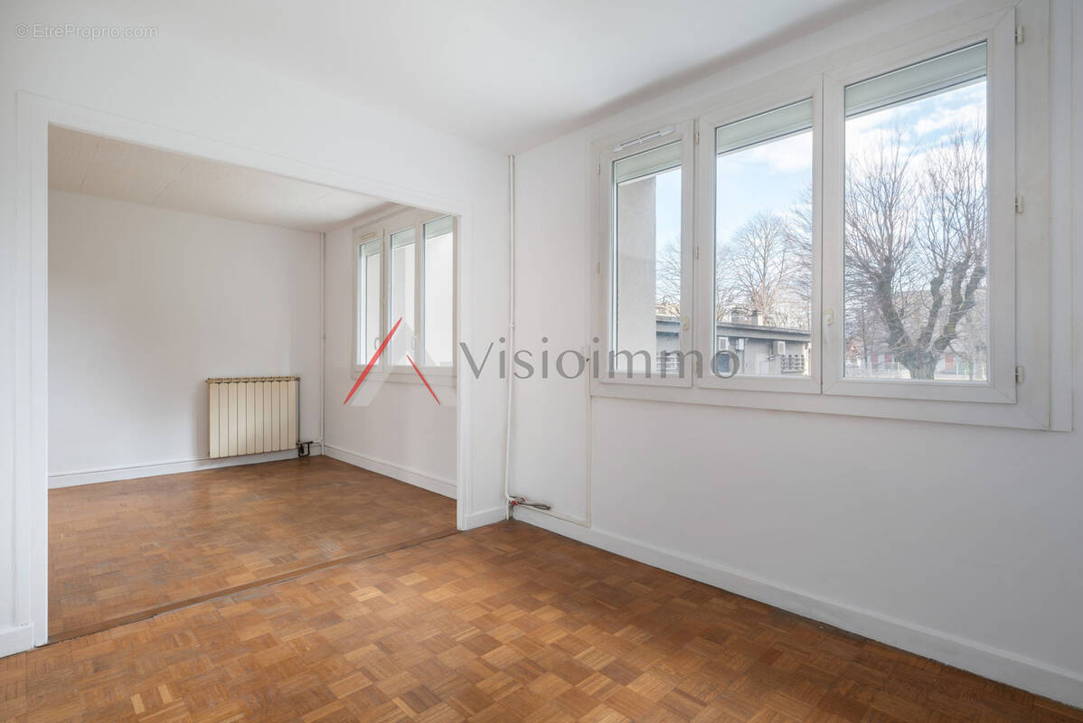 Appartement à SEYSSINET-PARISET