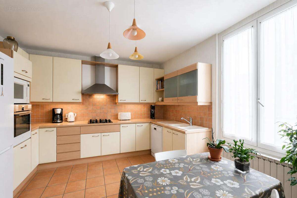Appartement lumineux et spacieux centre Reims - photo 14