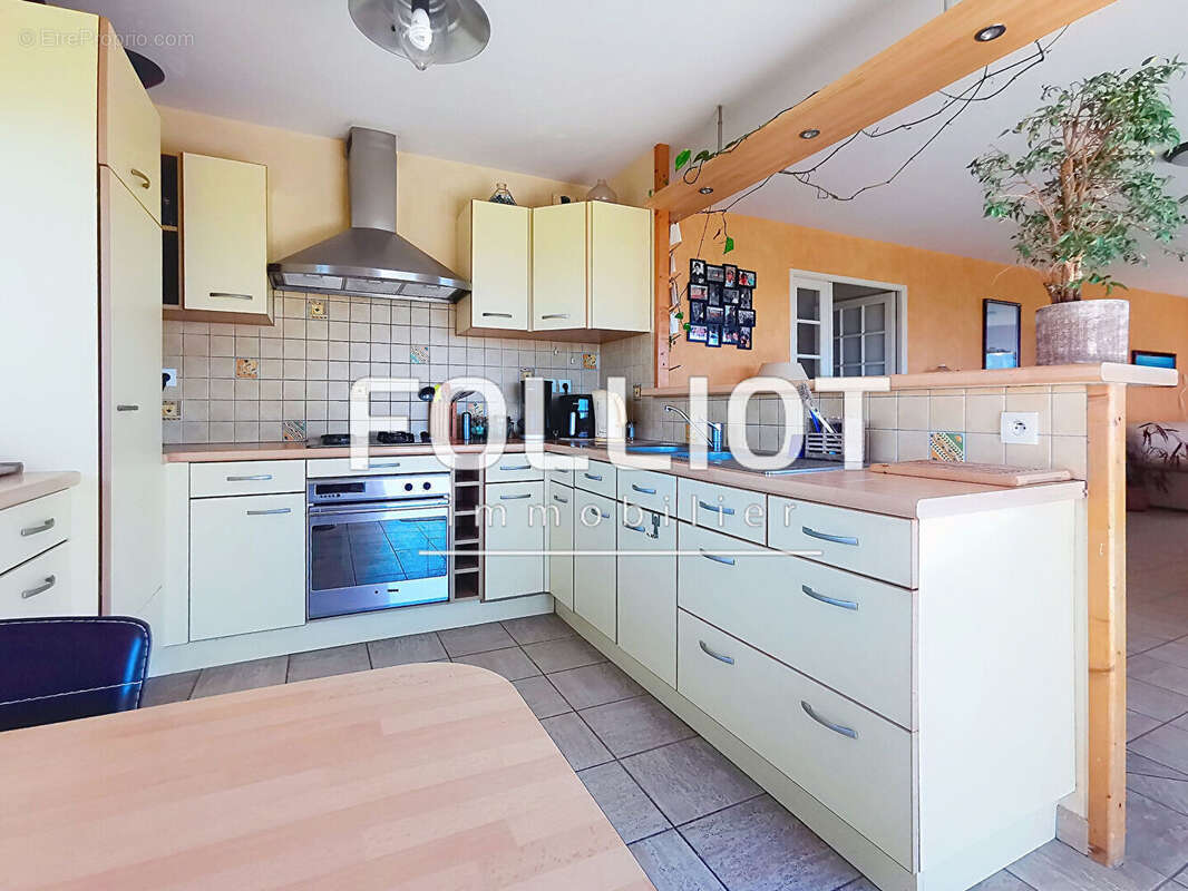 Appartement à JULLOUVILLE