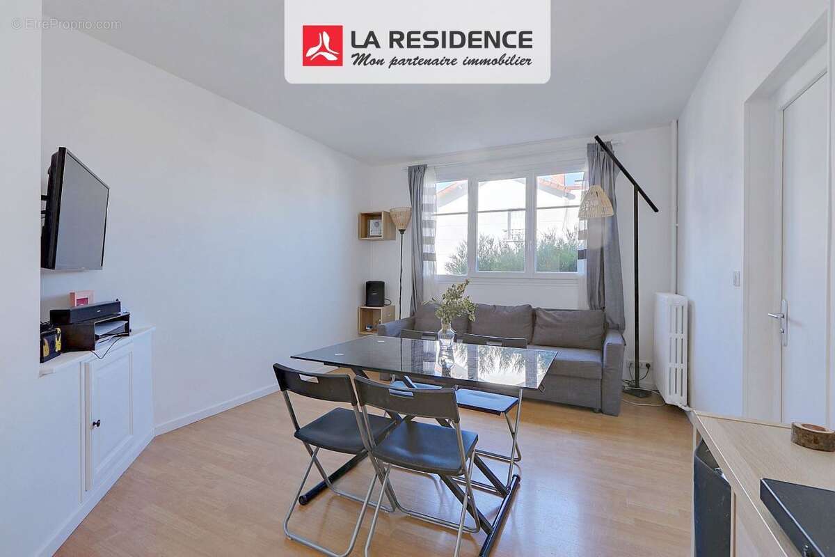 Appartement à COLOMBES