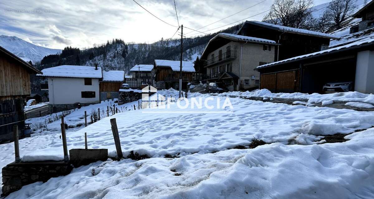 Terrain à LES AVANCHERS-VALMOREL