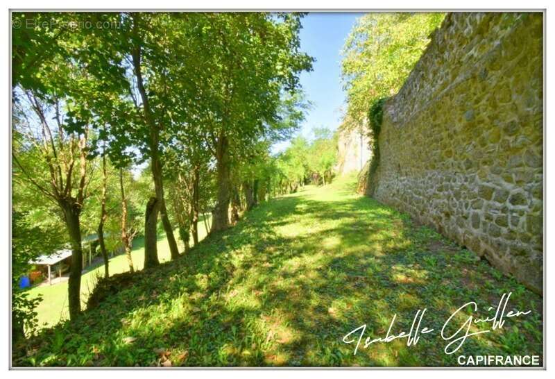 Maison à CHATEAUMEILLANT