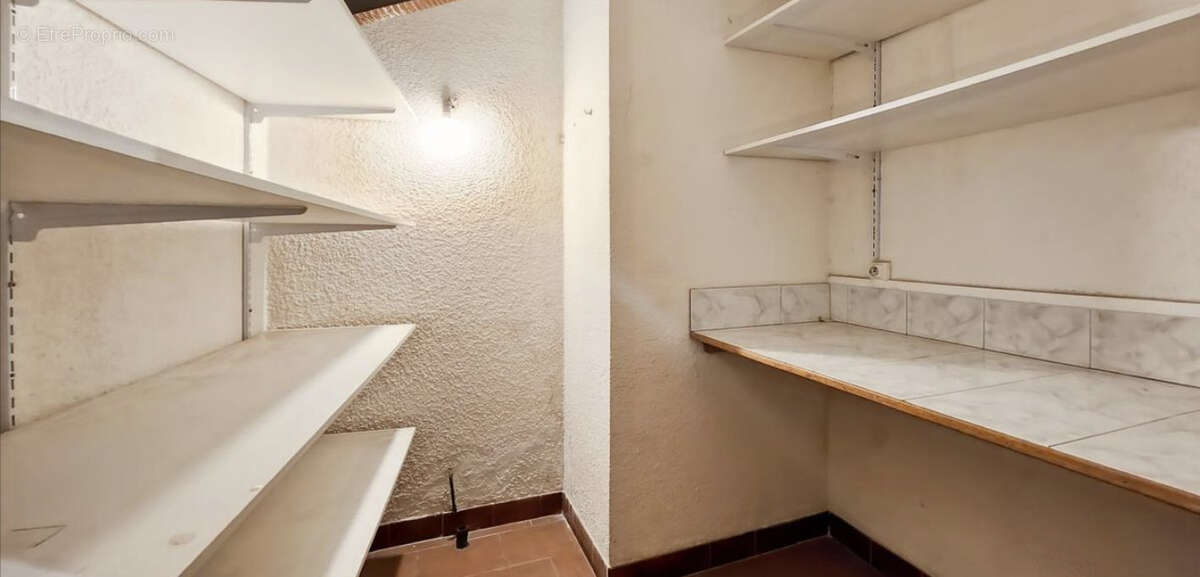 Commerce à PIERRELATTE