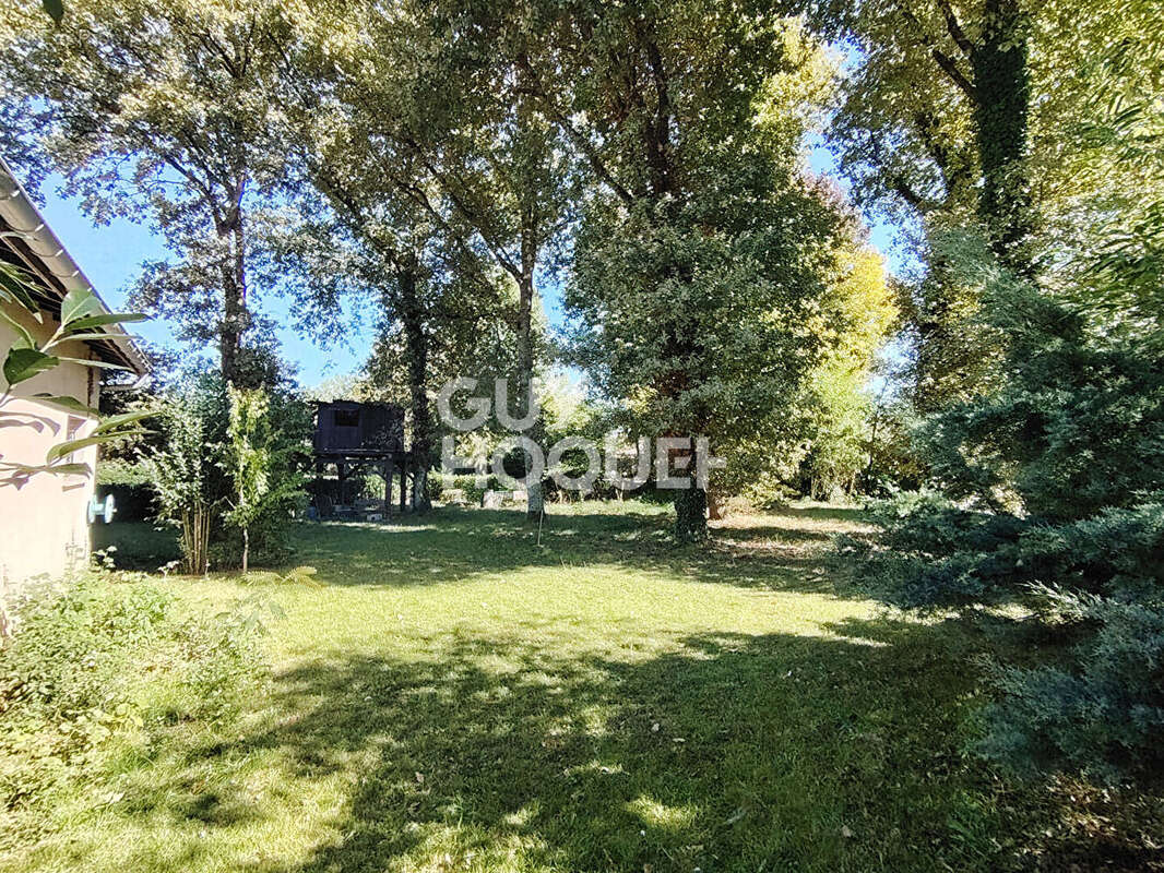 Maison à SAINT-PIERRE-DU-MONT