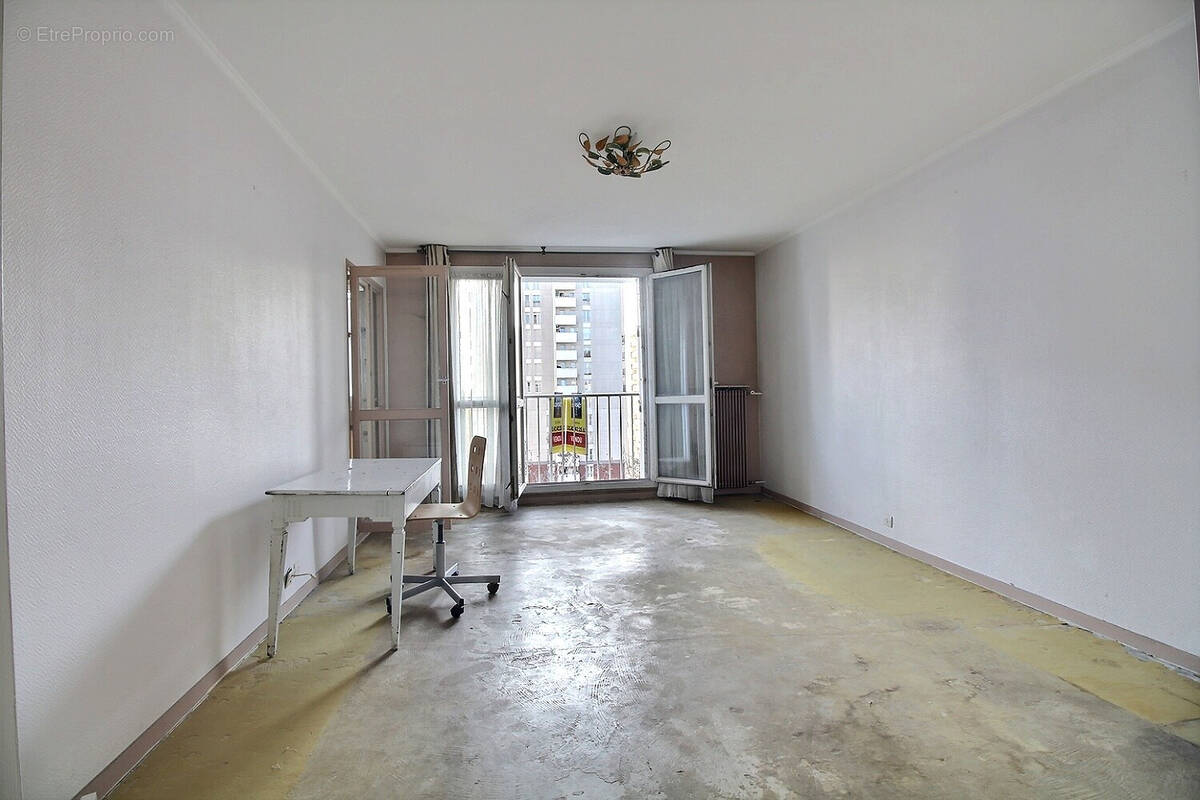 Appartement à COLOMBES