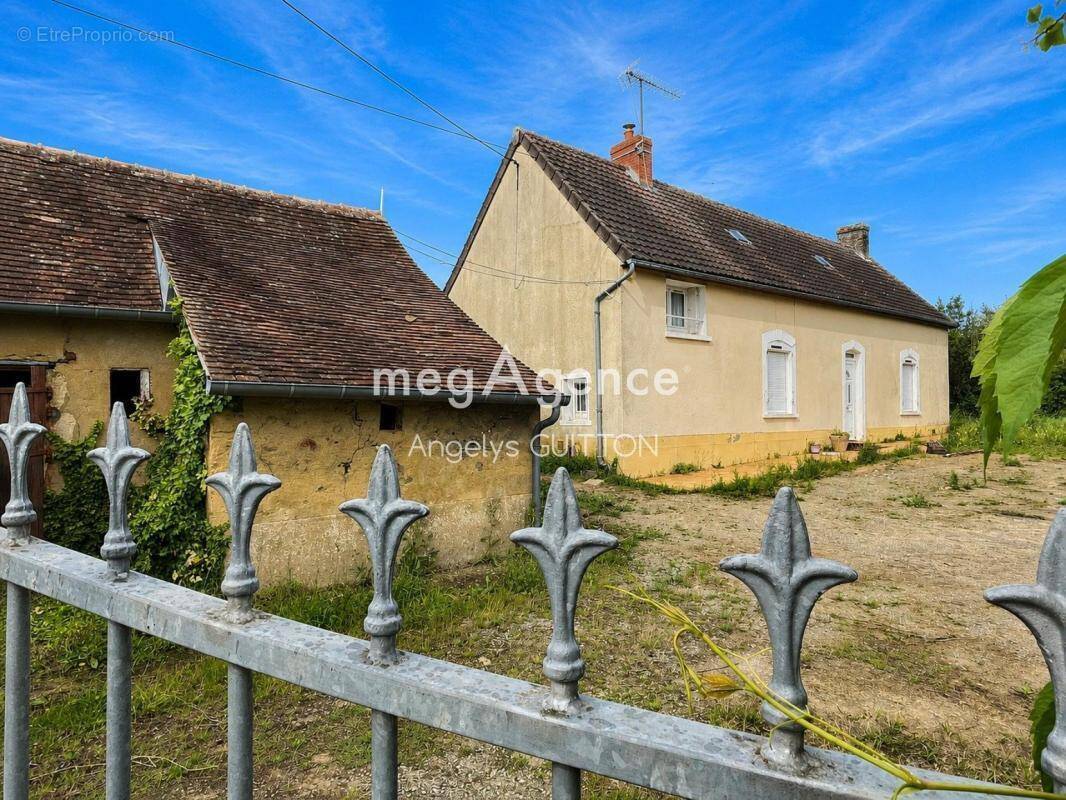 Maison à ETIVAL-LES-LE-MANS