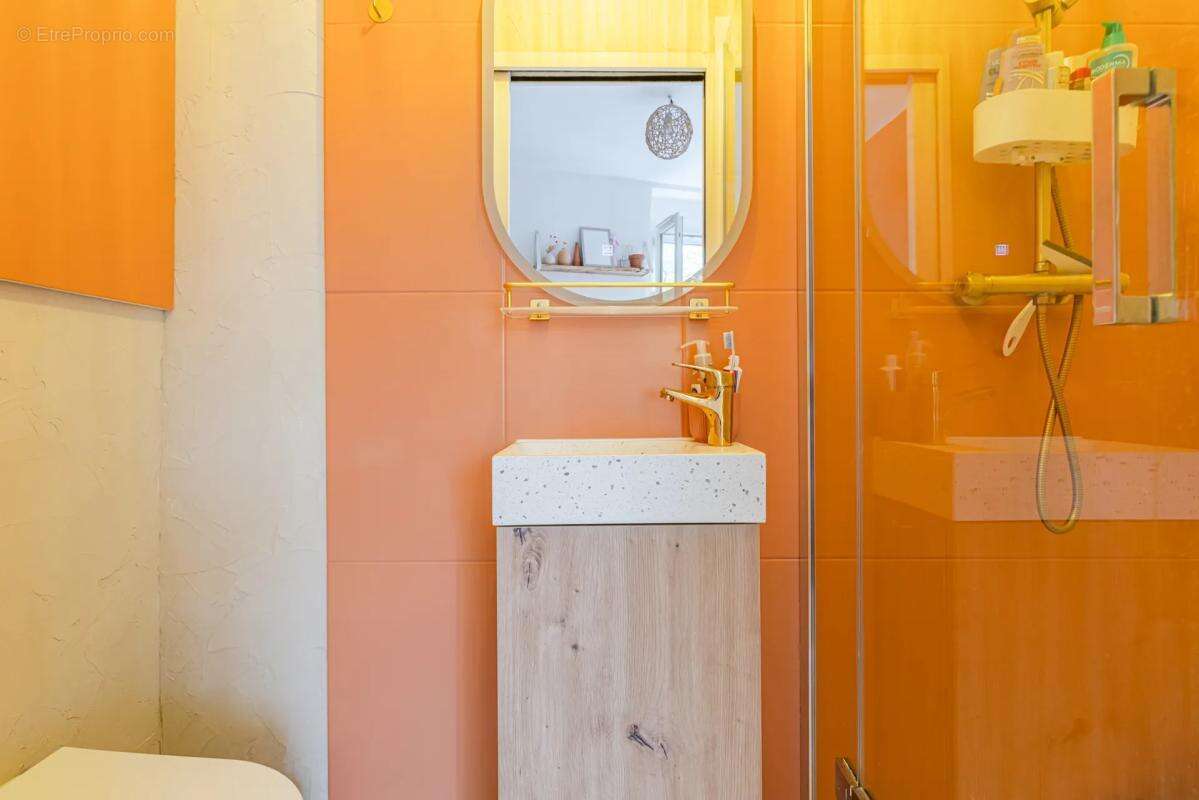 Appartement à PARIS-10E