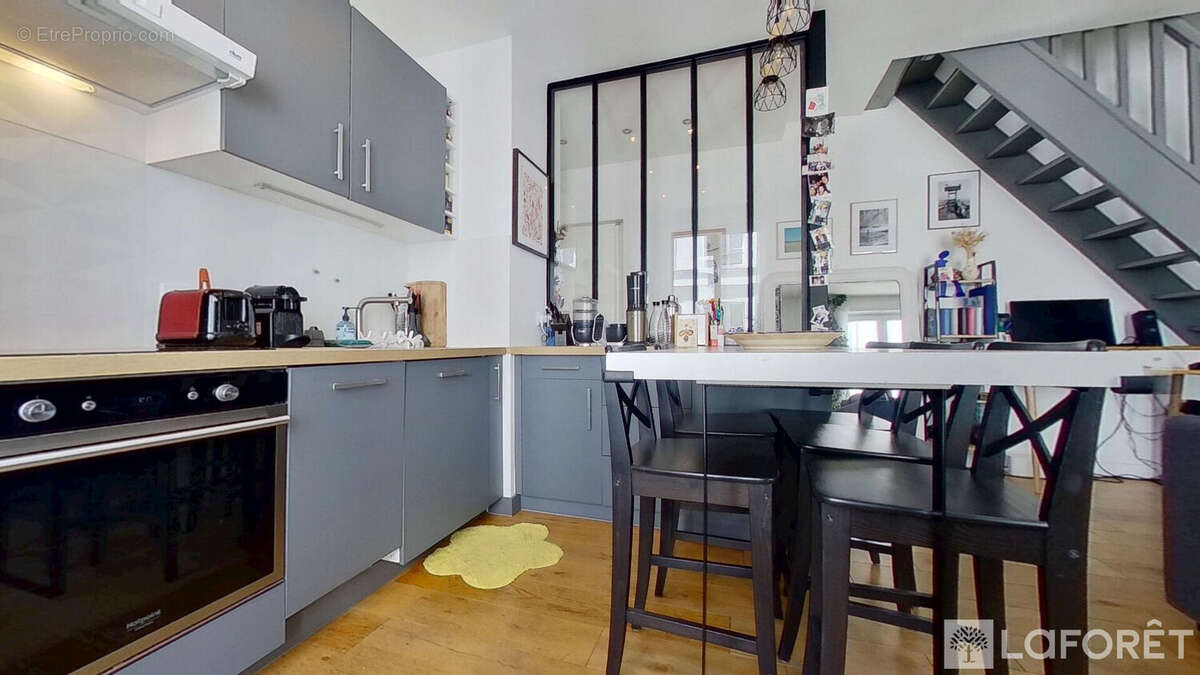 Appartement à PARIS-18E
