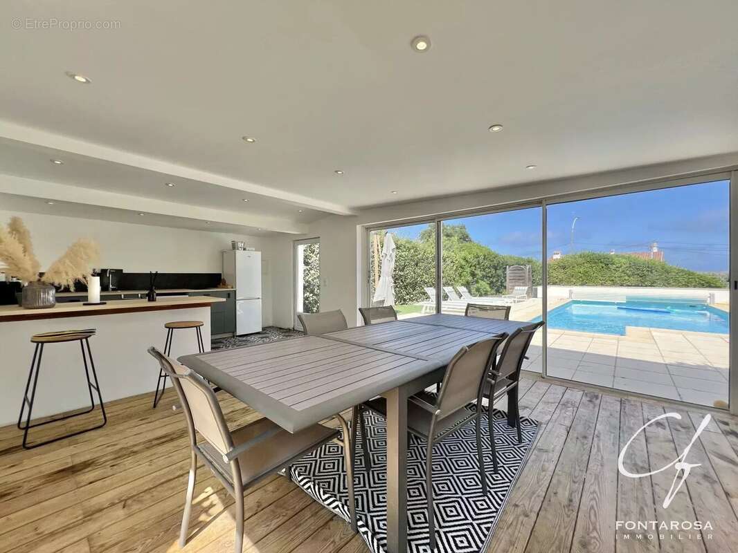 Maison à LES ISSAMBRES