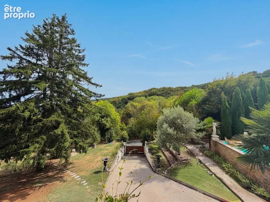 Maison familiale T6 de 166 m² avec piscine - photo 10