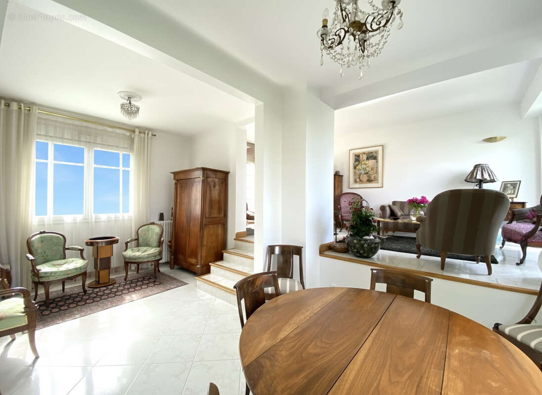 Maison à CHENNEVIERES-SUR-MARNE