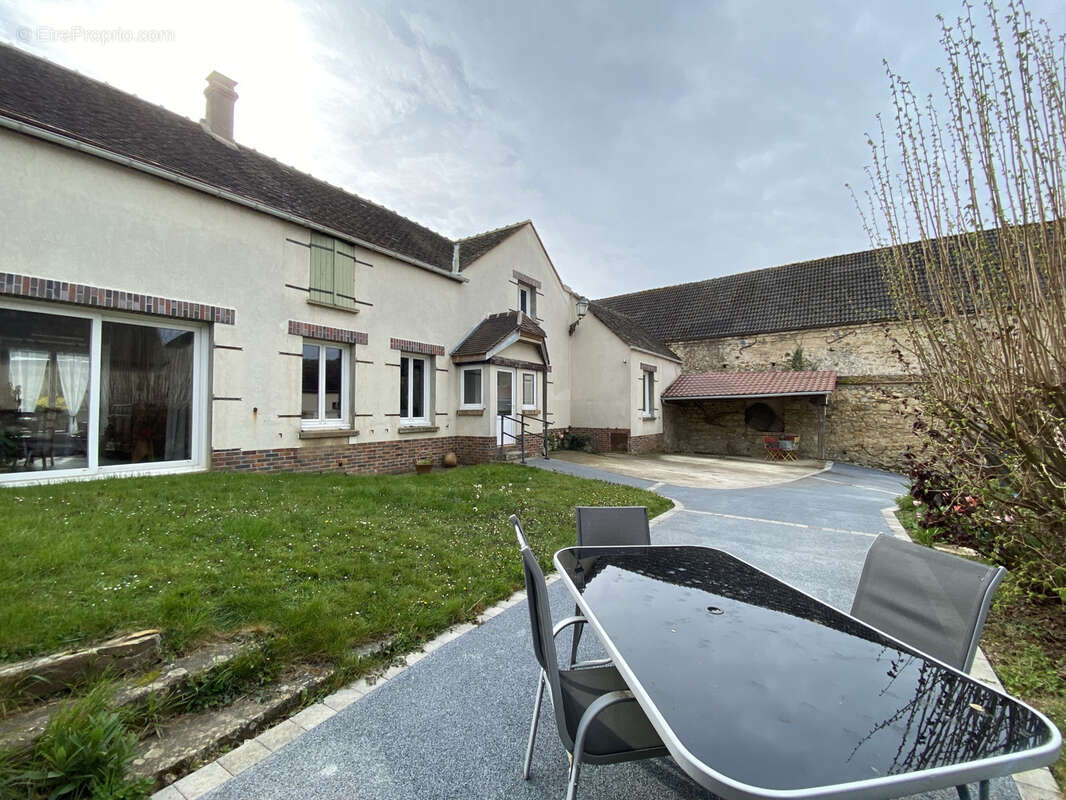 Maison à VILLEBLEVIN