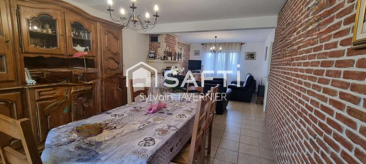 Maison 163 m² à Neuville-Vitasse  - photo 2