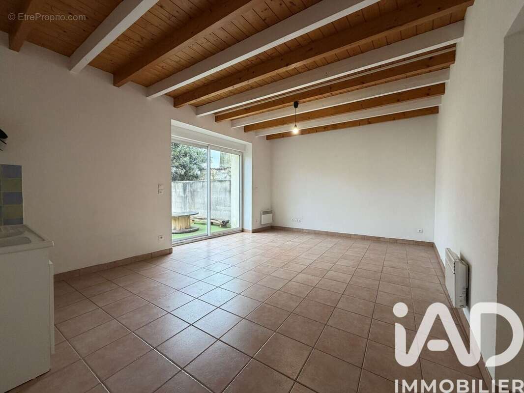 Maison 93 m² à Pont-L'abbe-D'arnoult  - photo 7