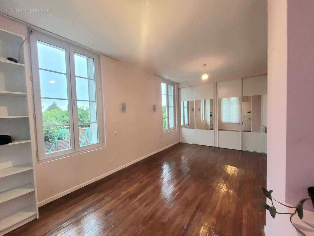 Maison à SAINT-PIERRE-DES-CORPS