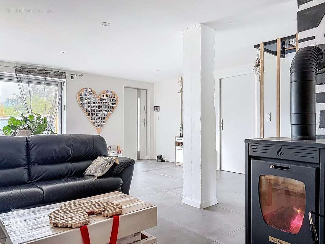 Maison à LAMURE-SUR-AZERGUES