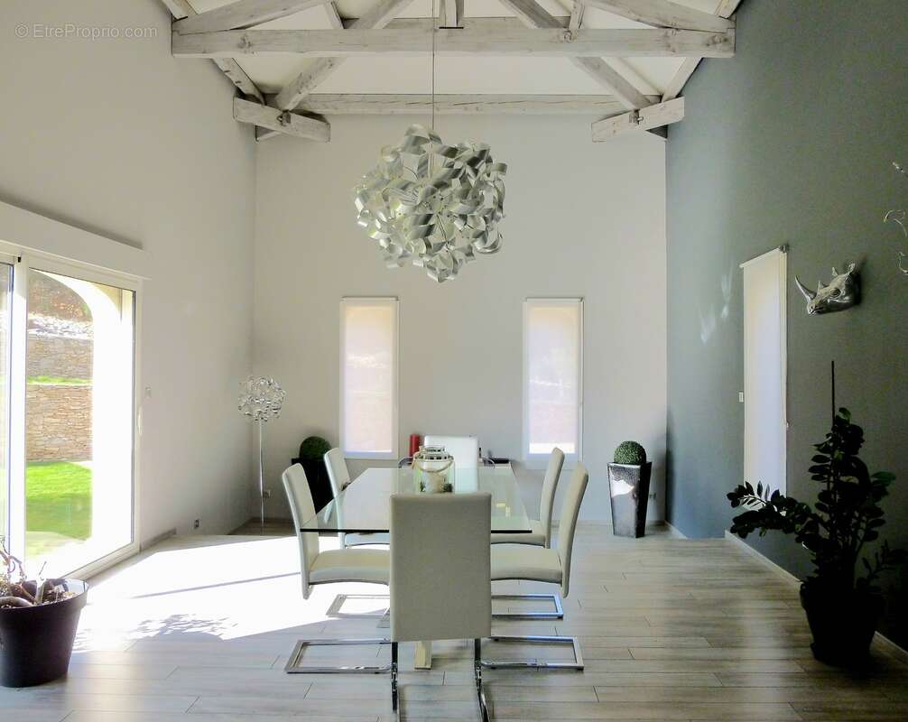 Maison à LAMALOU-LES-BAINS