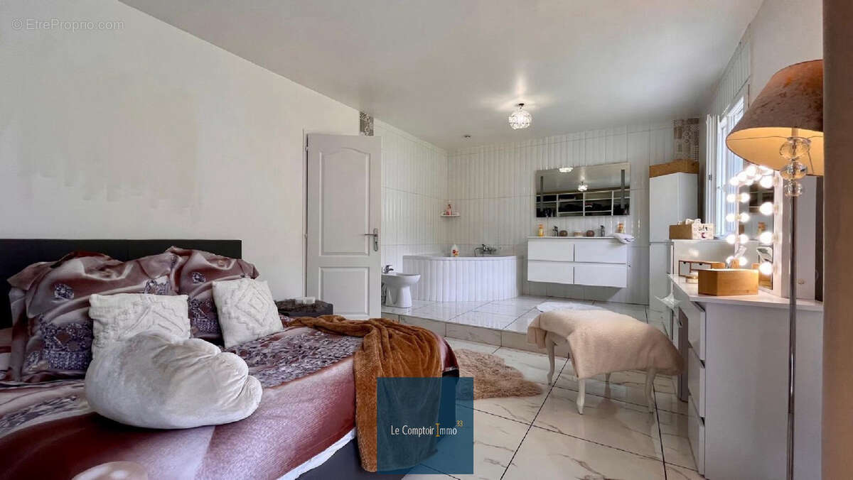 Maison en parfait état à Sainte-Eulalie 33 avec Le Comptoir Immo 33 - photo 13