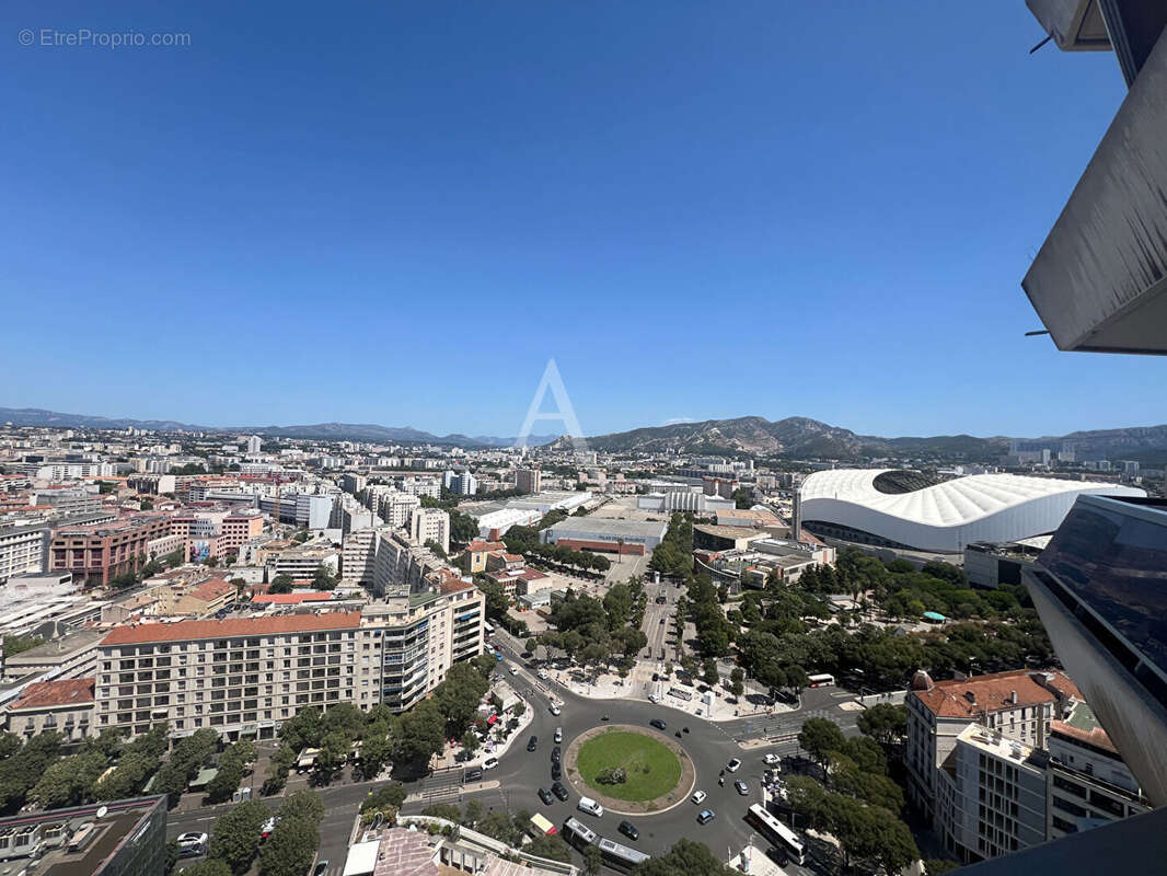 Appartement 2 pièces, 43 m2 avec terrasse vue panoramique Stade Vélodrome Le Grand Pavois 13008 Marseille - photo 10