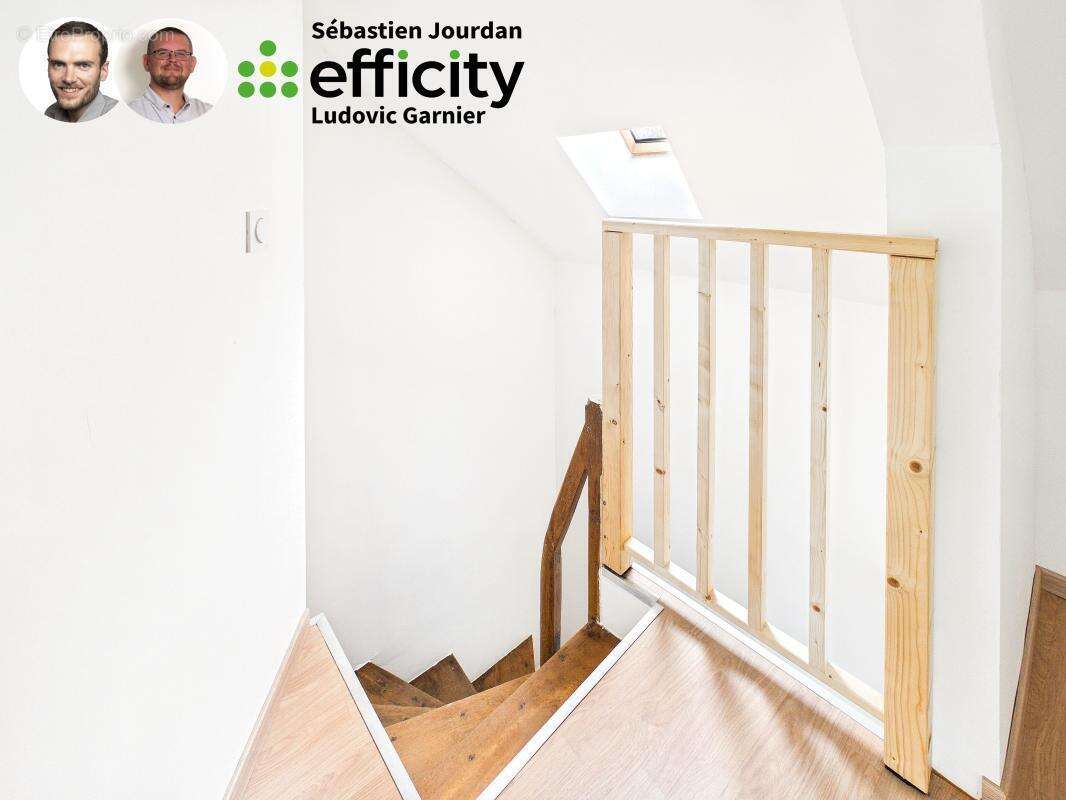 Maison à LOUVIGNE-DU-DESERT