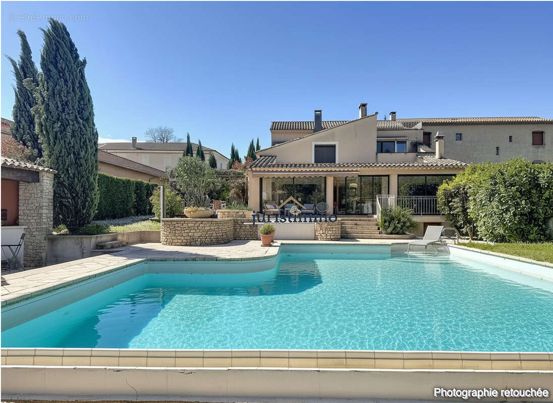 Maison à VAISON-LA-ROMAINE