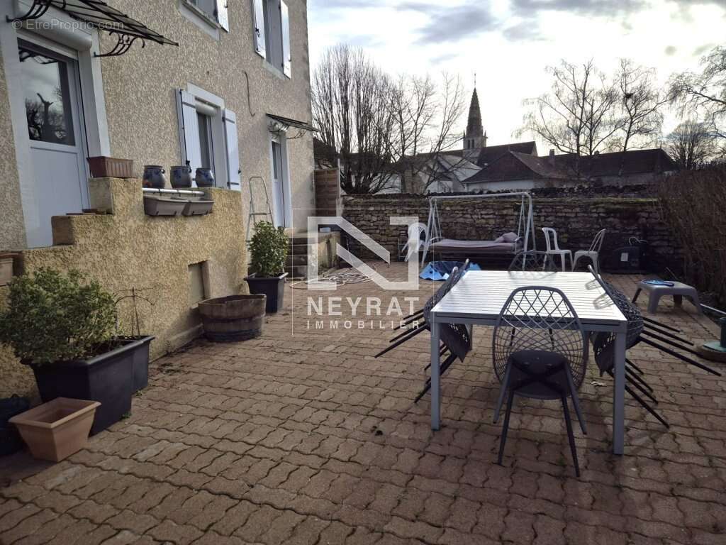 Maison à SAINT-LEGER-SUR-DHEUNE