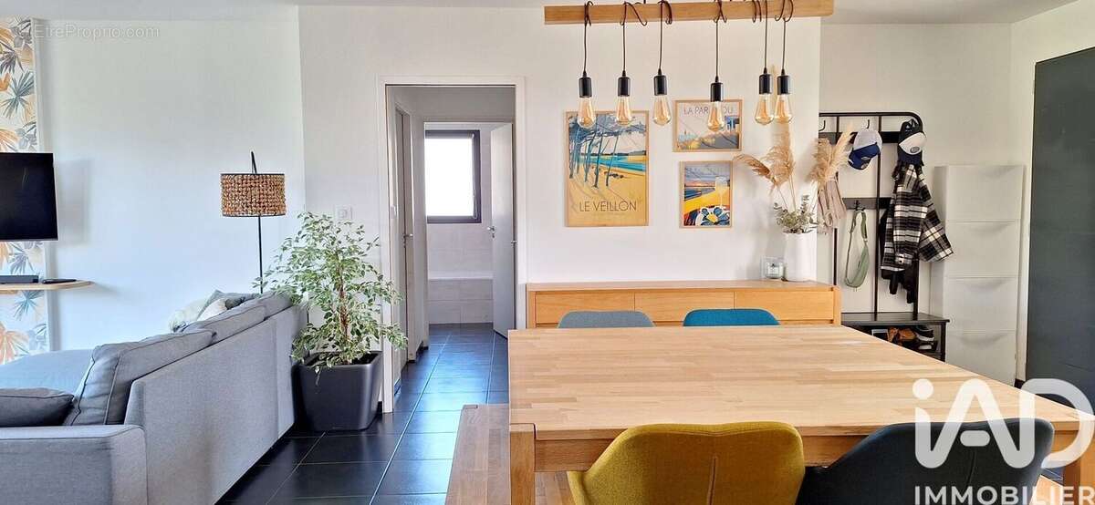 Photo 2 - Maison à POIROUX