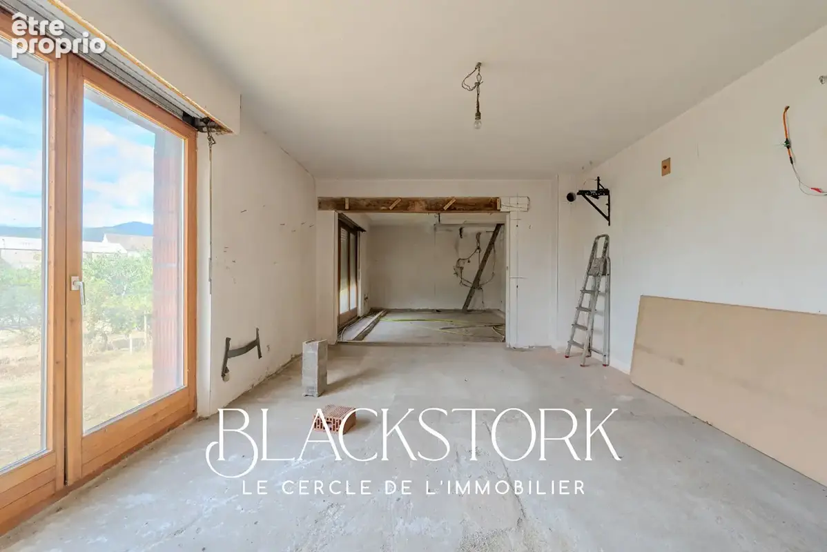 Maison à rénover de 175 m² sur plus de 8 ares - photo 5