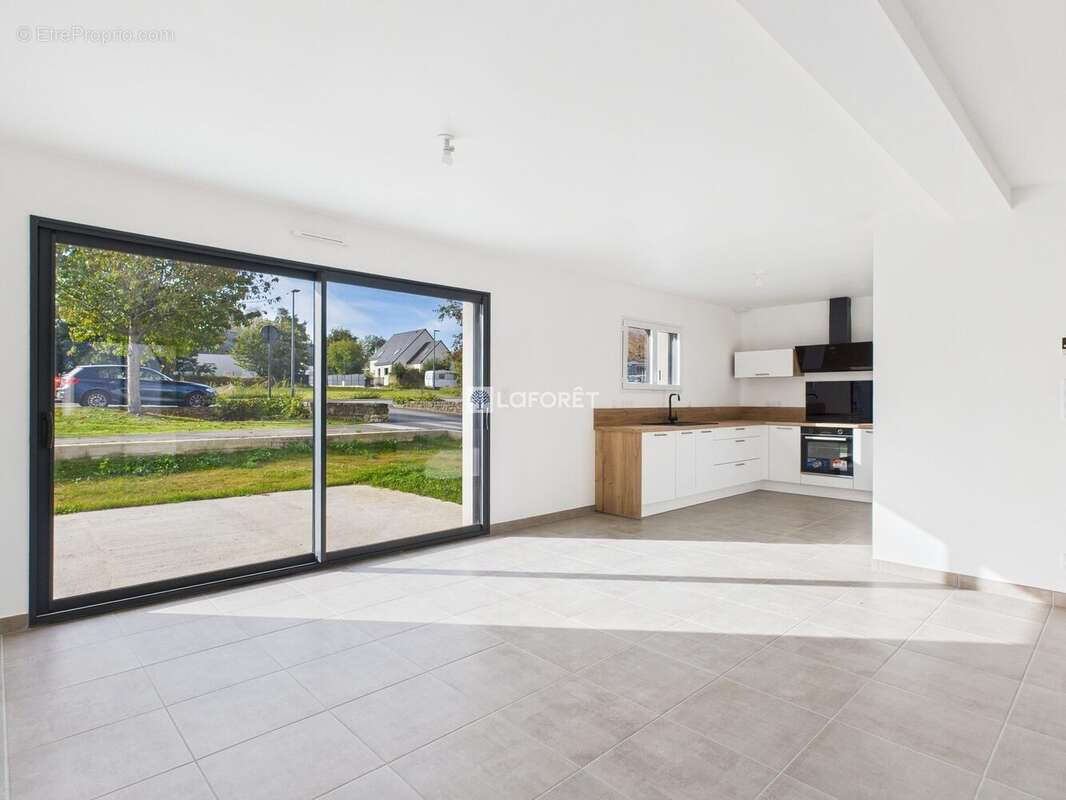 Maison à ELLIANT