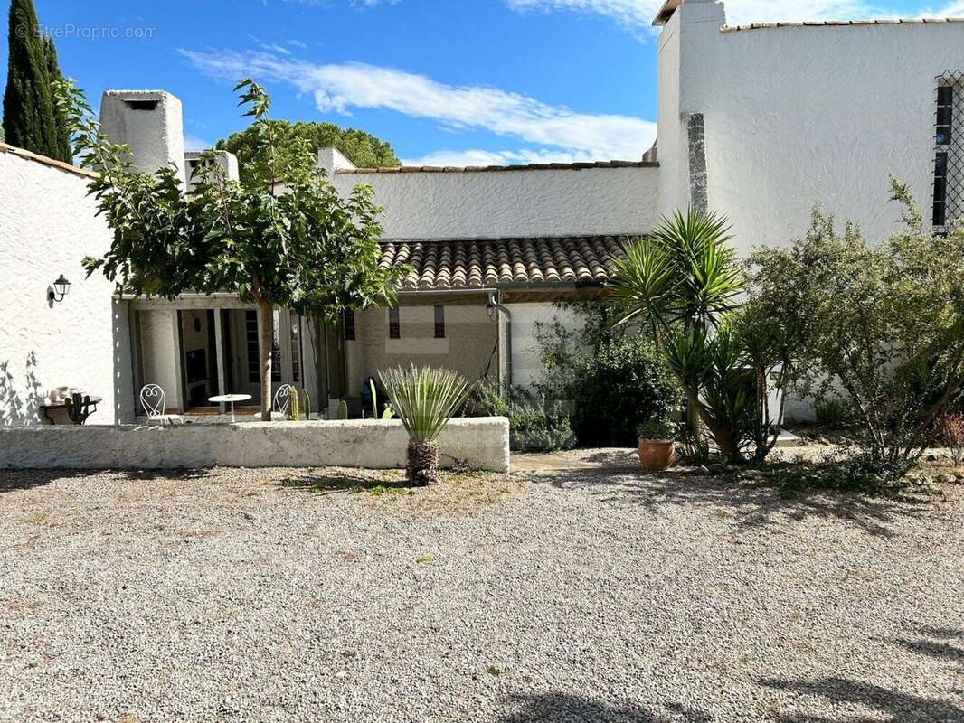 Maison à LEZIGNAN-CORBIERES