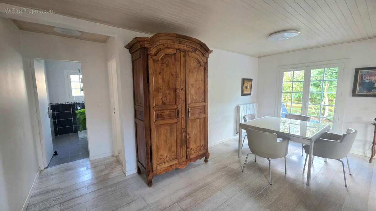 Maison Le Pian Medoc 5 pièce(s) 115 m2 - photo 5