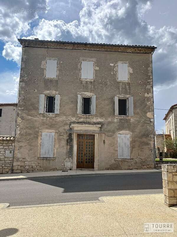 Maison à BARJAC