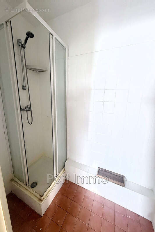 Appartement 78 m² à Saint-Laurent-Du-Var  - photo 9