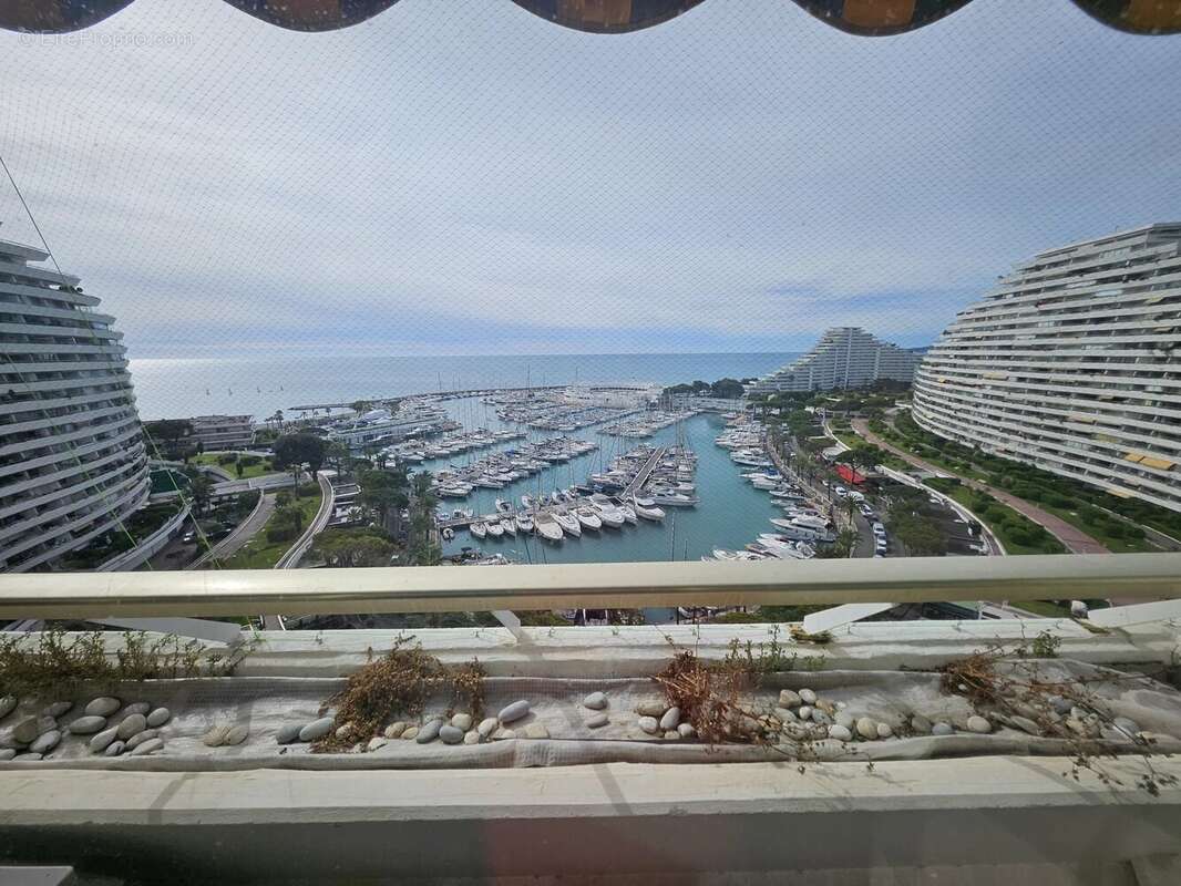 Appartement à VILLENEUVE-LOUBET