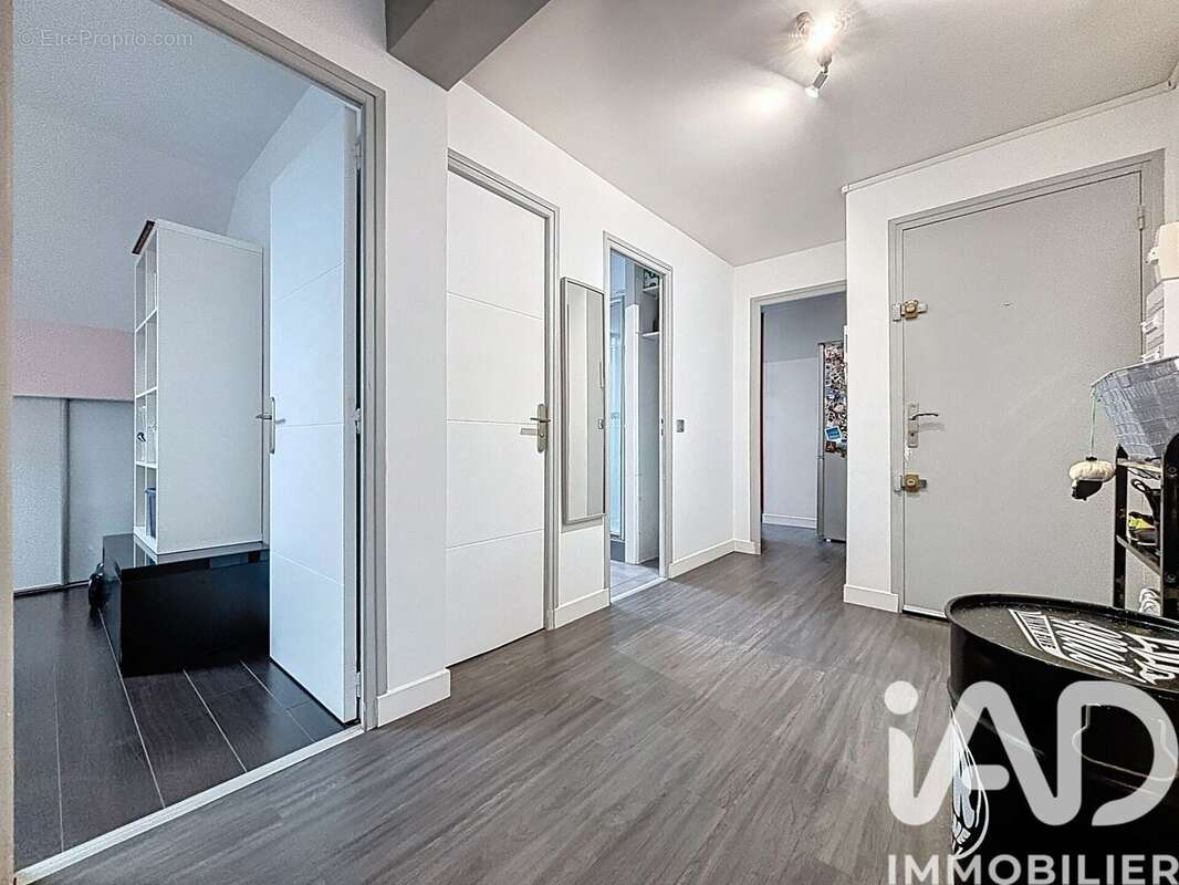 Photo 5 - Appartement à SAINTE-GENEVIEVE-DES-BOIS