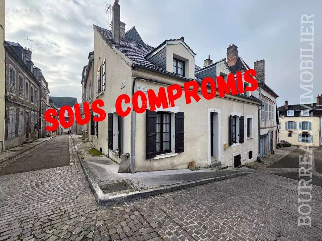 Maison à JOIGNY