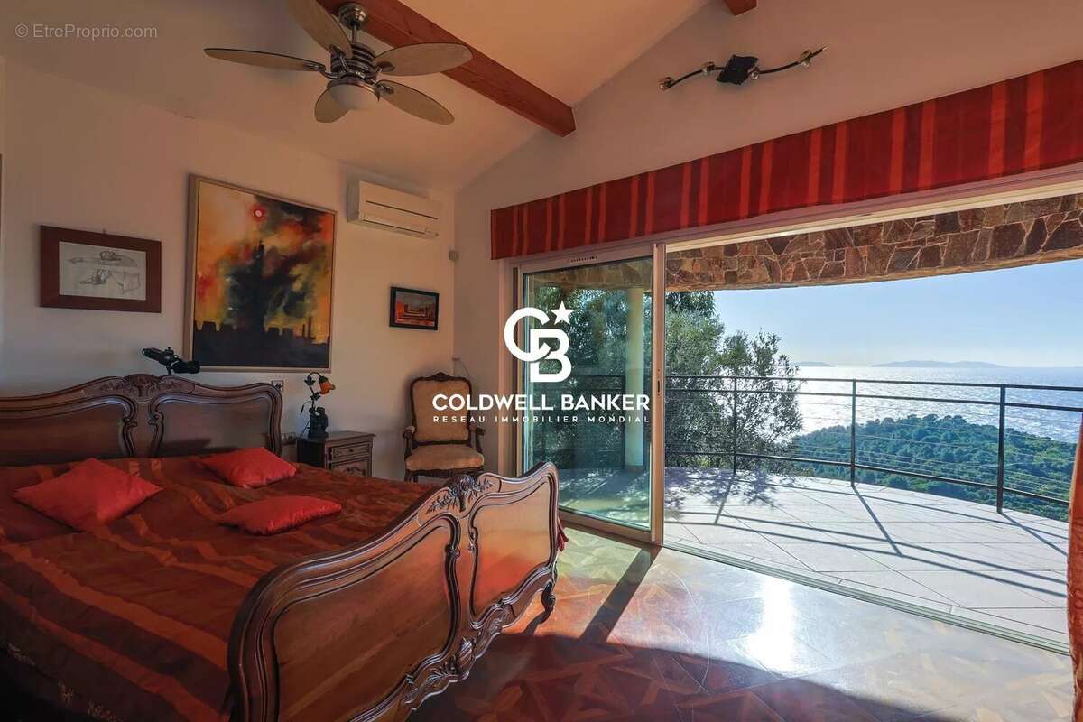 Maison à RAYOL-CANADEL-SUR-MER