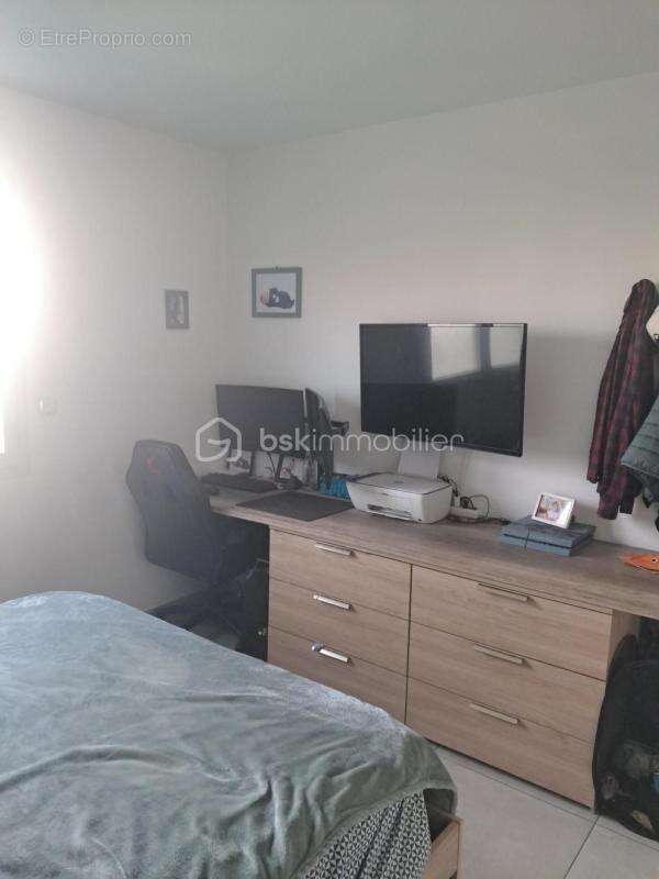 Villa neuve de plain pied avec 3 chambres située dans une impasse sur un terrain clôturé et arboré - photo 7