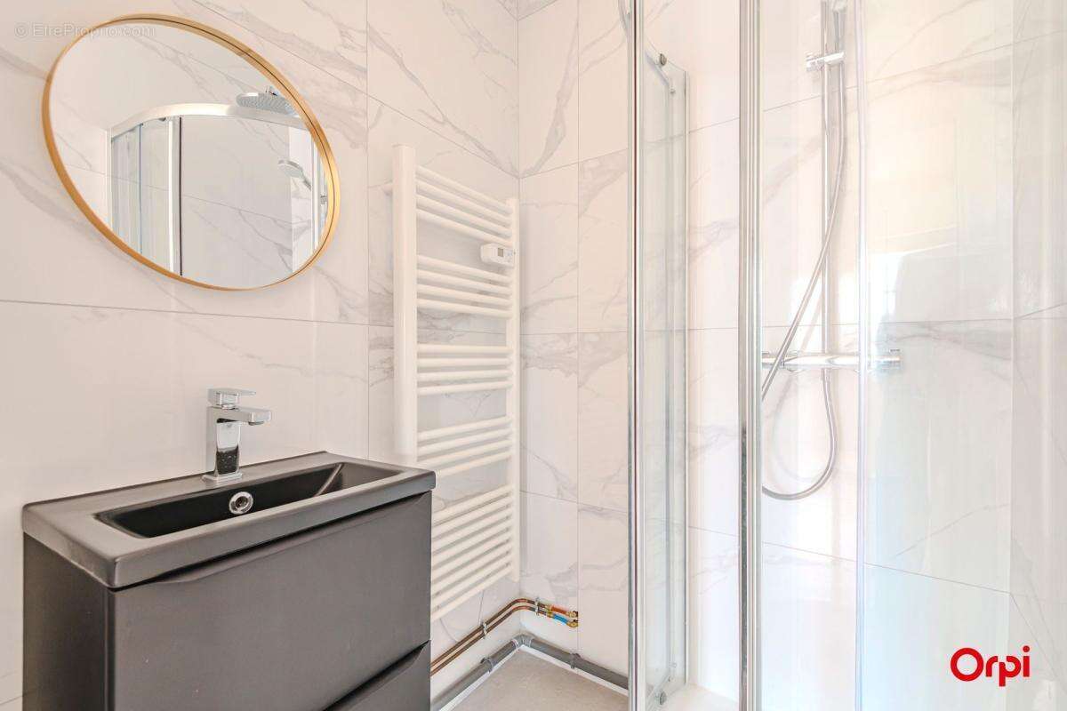 À vendre - Appartement T2 rénové - photo 4